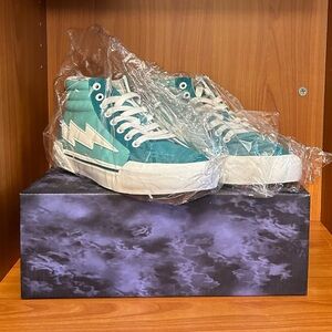 Revenge X Storm High Tops Size: 6 NWT